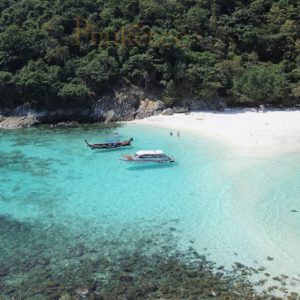 KAATRITRIPP PARADIISISAARTELE